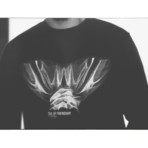 TAIL OF FRIENDSHIP CREWNECK I BLACK